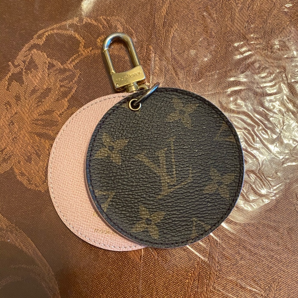 Auth Louis Vuitton Monogram Rose Ballerina Charm